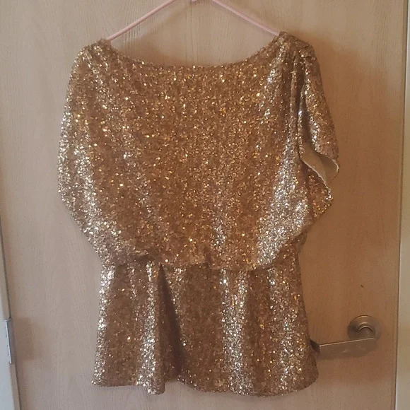 Alice + Olivia Very Flashy Golden Colored Glitter ✨️ Top - Picture 5 of 5